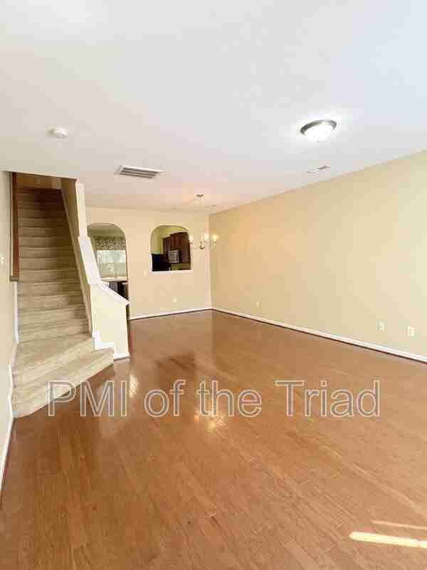 5549 Farm House Trl - Photo 3 of 15
