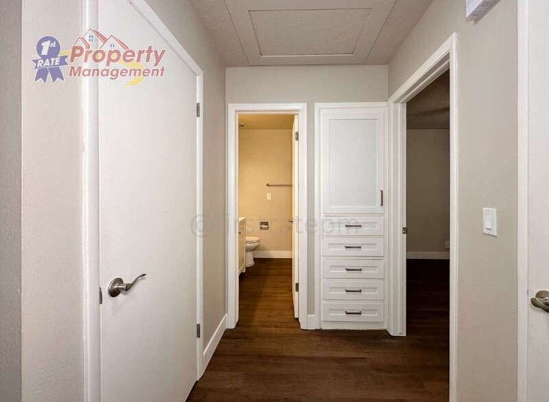 2215 N 13th St #B - Photo 7 of 17