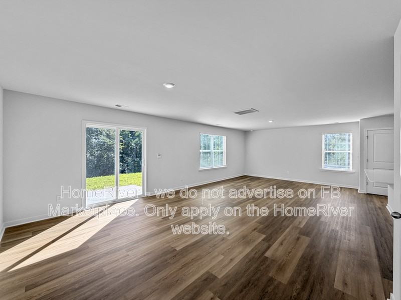 2098 10th St Se - Photo 5 of 24