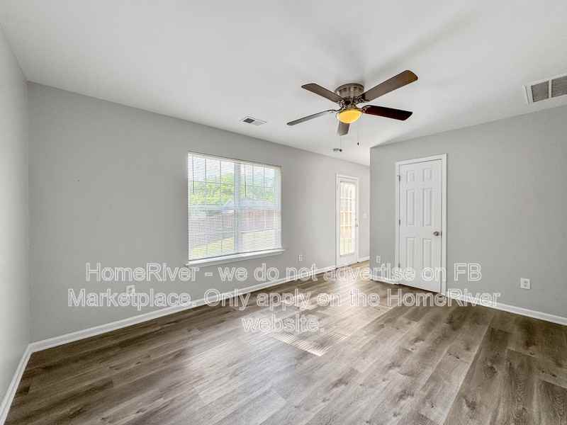1437 Crandon Dr - Photo 7 of 27