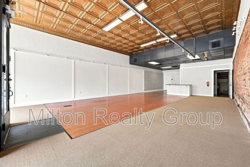 816 S Main St - Photo 4 of 45