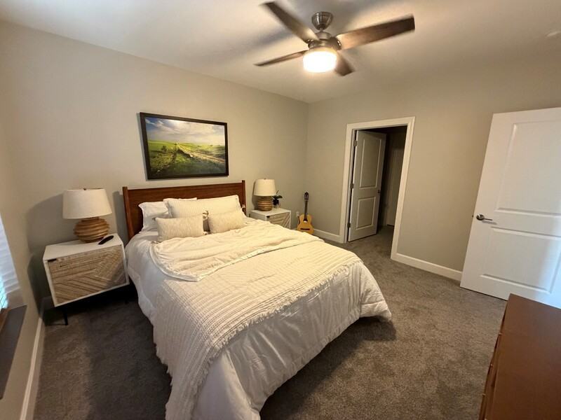 800 New Hampshire St #514 - Photo 5 of 12