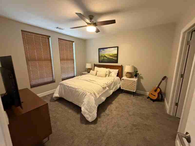 800 New Hampshire St #514 - Photo 6 of 12