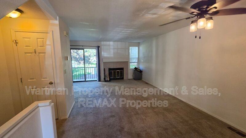226 Hargrove Ct - Photo 2 of 18