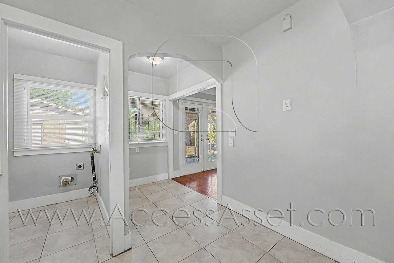2829 N Pershing Ave - Photo 4 of 23