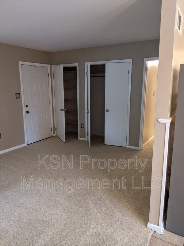 412 Barnhill Dr - Photo 5 of 18