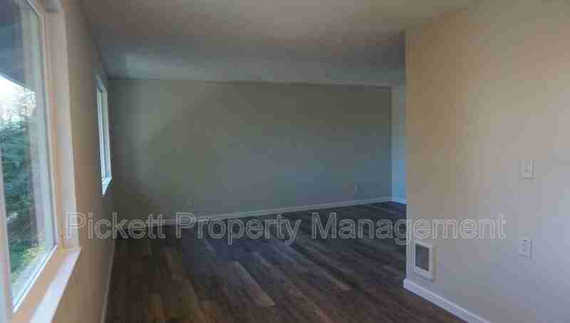 917 N Cambrian Ave - Photo 3 of 10