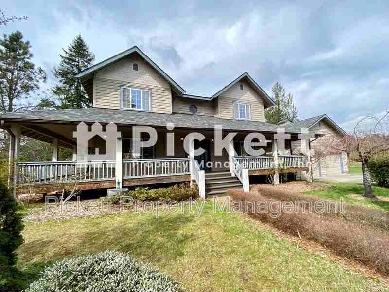 2140 Ne Edwin Ct - Photo 2 of 36