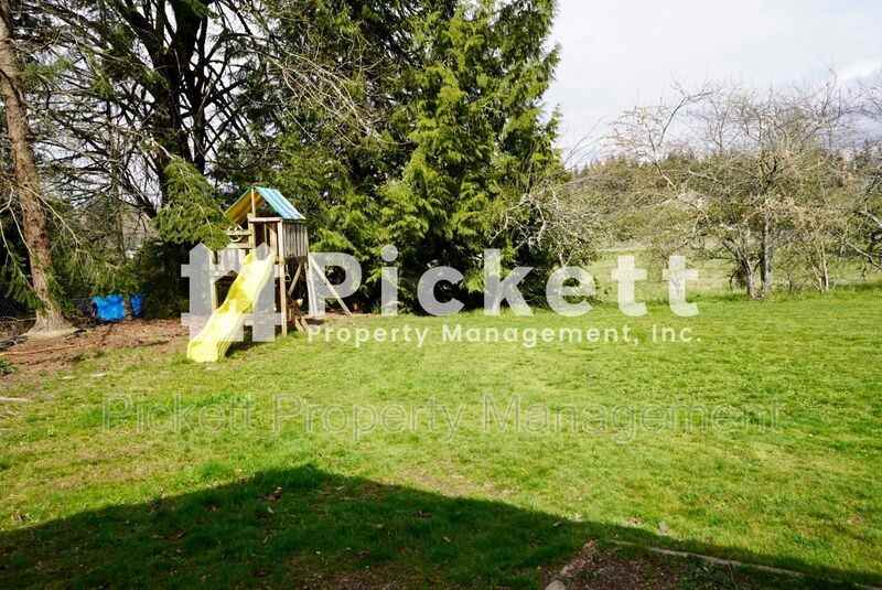 2140 Ne Edwin Ct - Photo 6 of 36