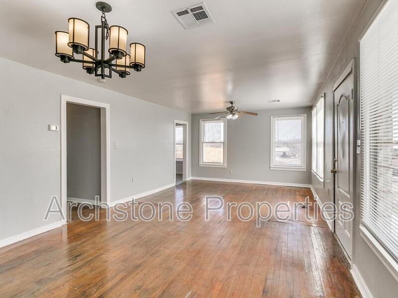 3501 Nw Liberty St - Photo 3 of 45