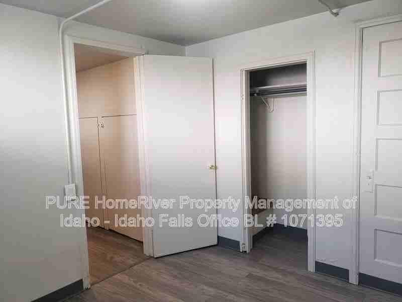 1348 1/2 Lake Ave - Photo 4 of 11