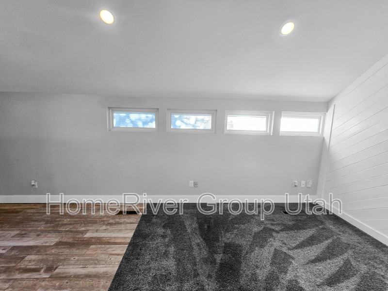 2266 S Wasatch Dr #2 - Photo 4 of 18