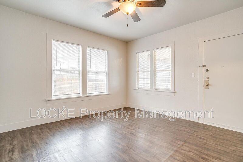 1411 6th Ave #1 - Photo 4 of 14