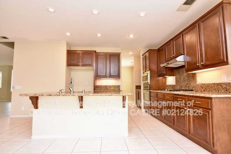 41716 Monterey Pl - Photo 6 of 24