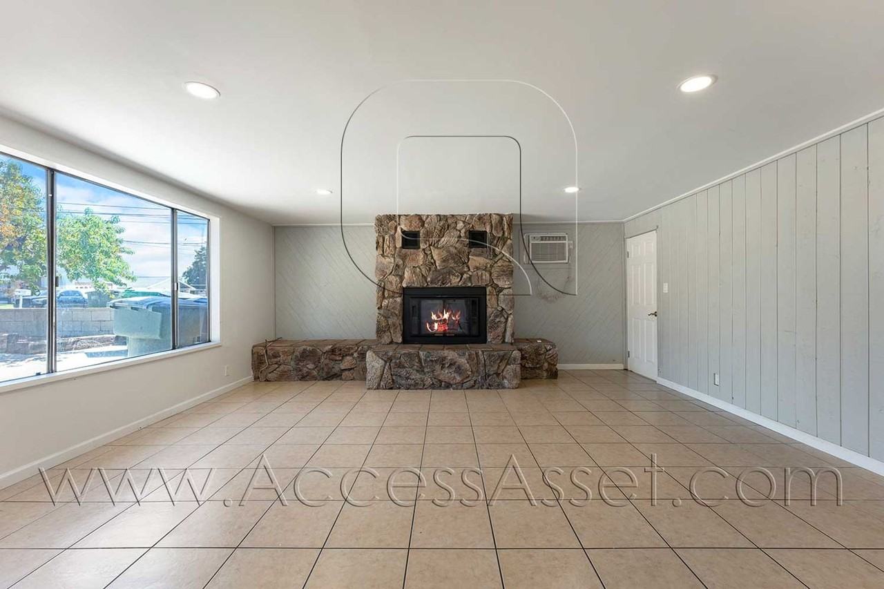 12584 Magnolia Ave - Photo 3 of 45