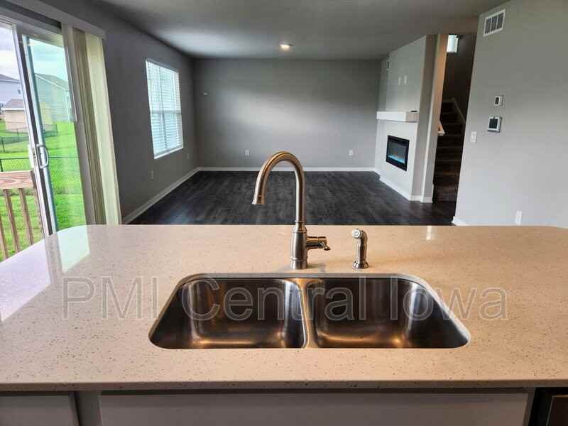 4307 Ne 16th St - Photo 5 of 38