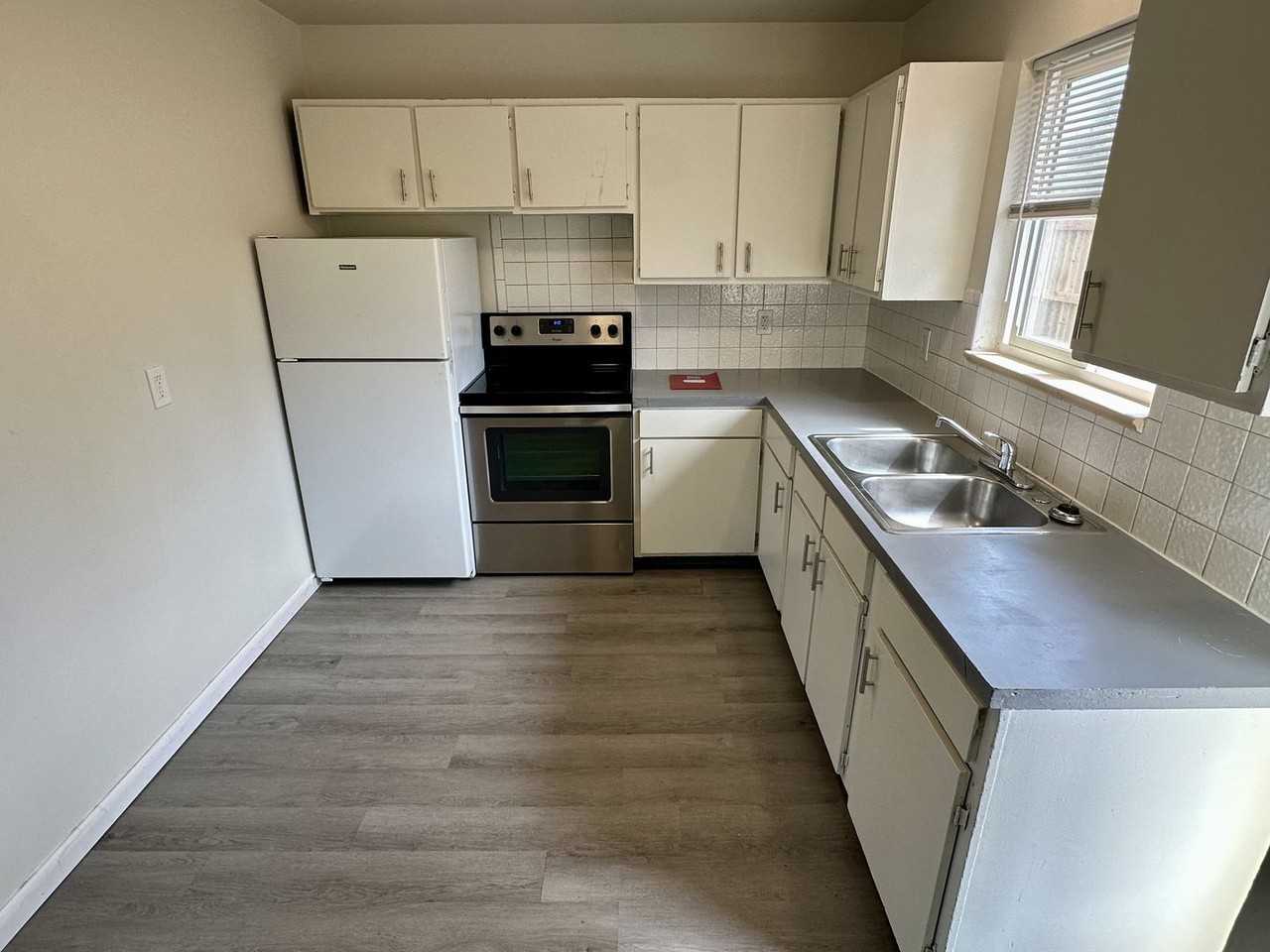 3026 W 8th Street Rd - Photo 4 of 8