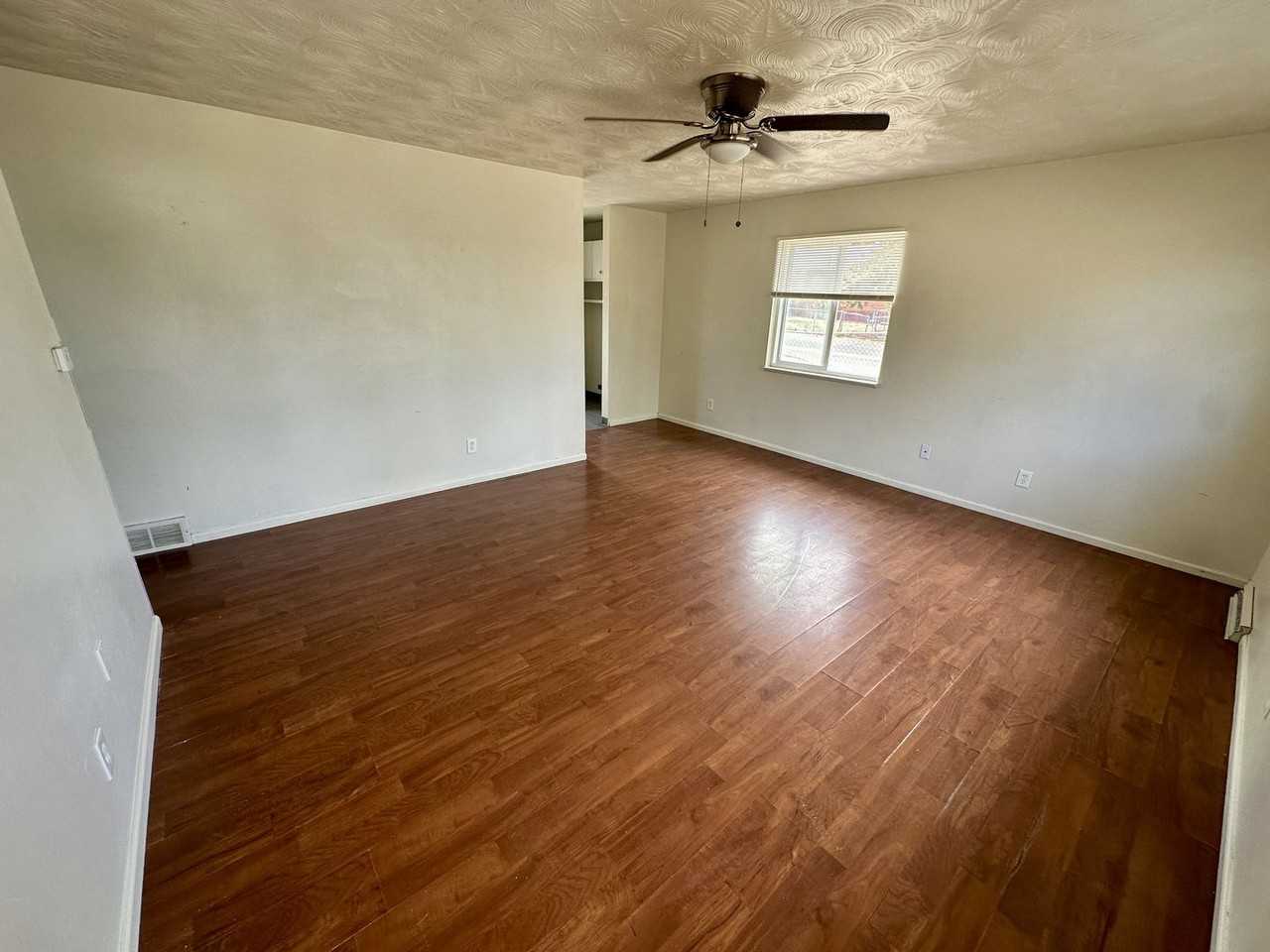 3026 W 8th Street Rd - Photo 5 of 8