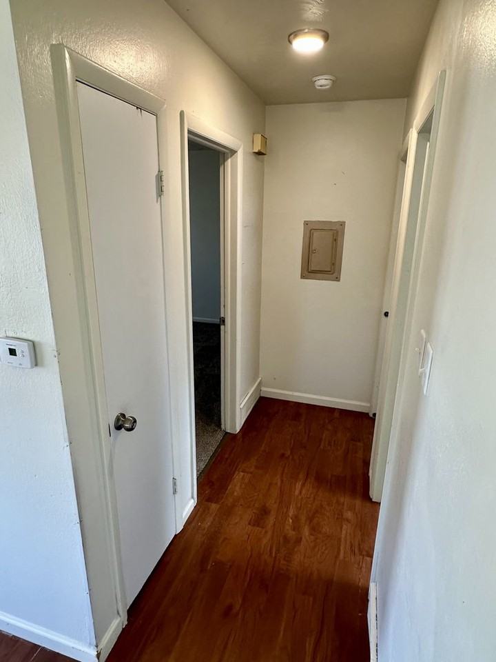 3026 W 8th Street Rd - Photo 6 of 8