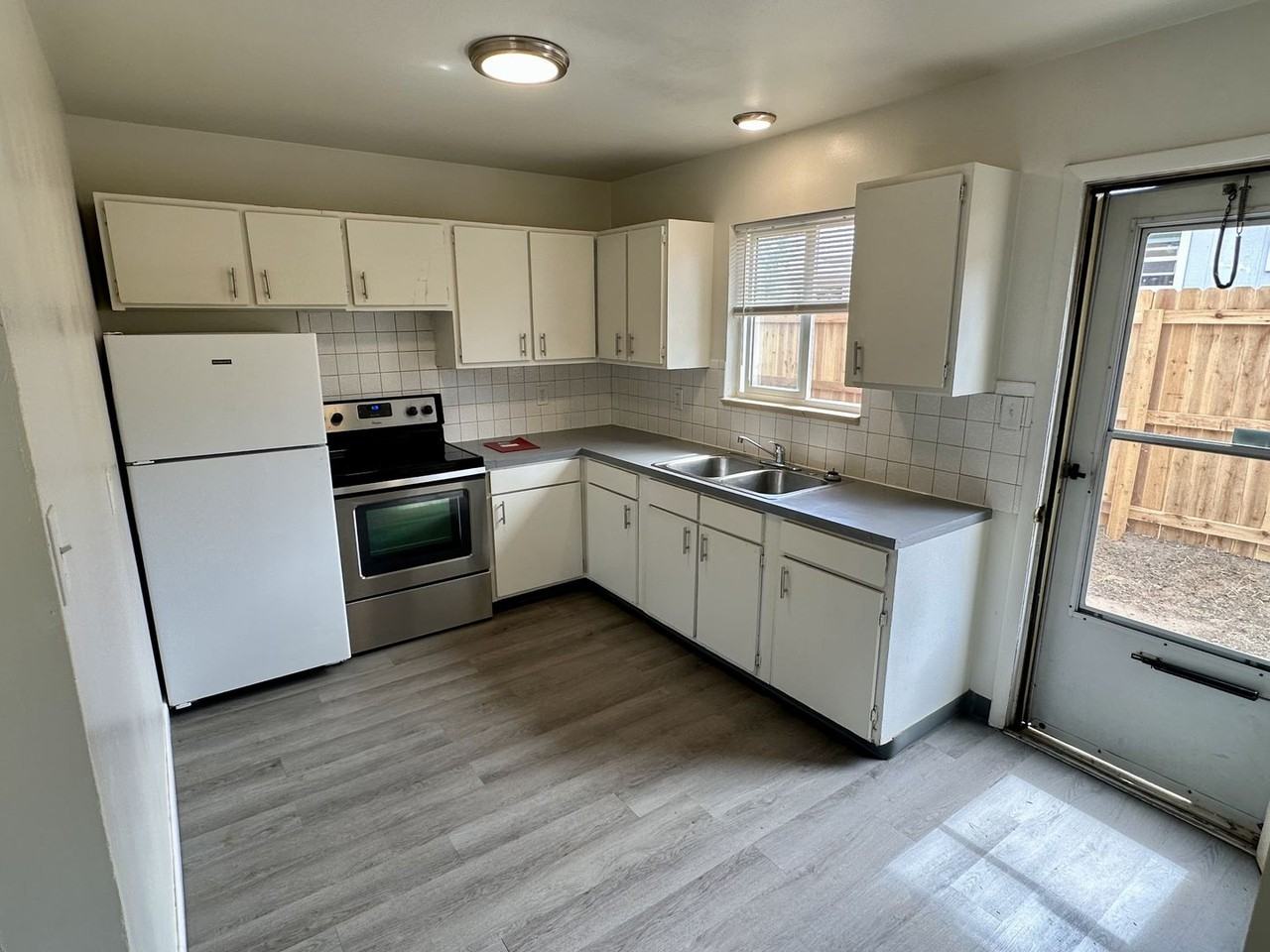 3026 W 8th Street Rd - Photo 7 of 8