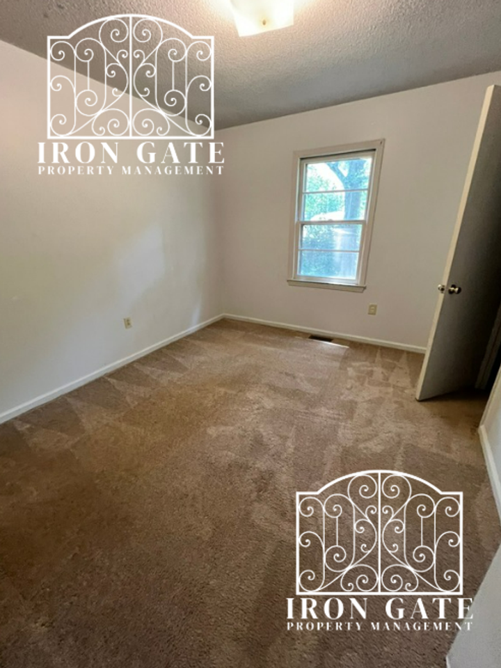 503 W Fredericks St - Photo 5 of 11
