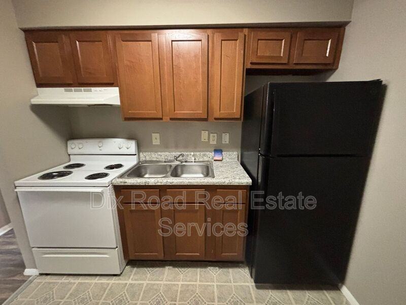 411 Glenn St - Photo 6 of 16