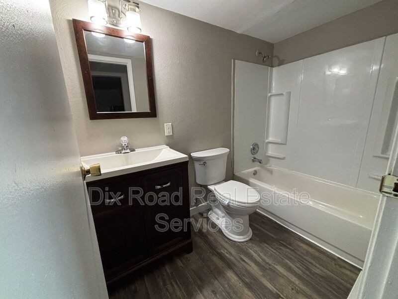 414 Mars Dr #3 - Photo 5 of 11