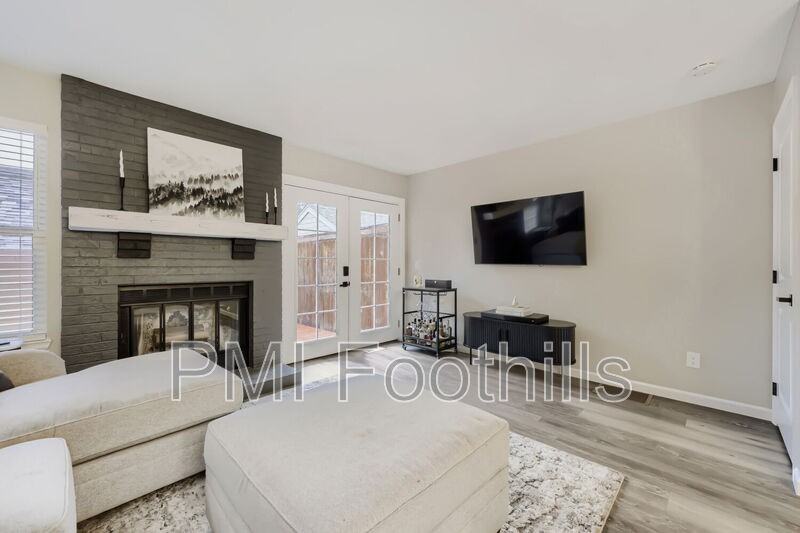 12133 Bannock Cir #B - Photo 4 of 21