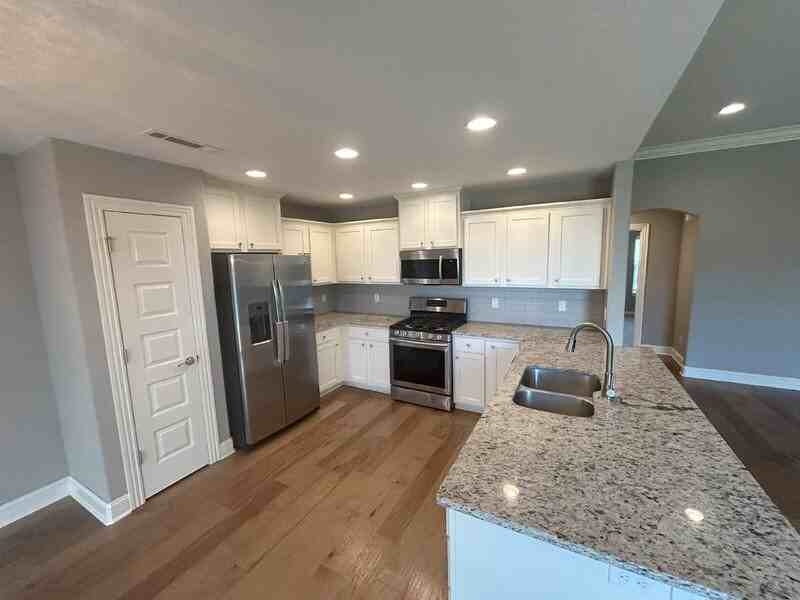 2019 W Gilligan Ave - Photo 4 of 16