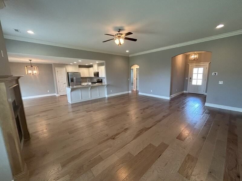 2019 W Gilligan Ave - Photo 7 of 16