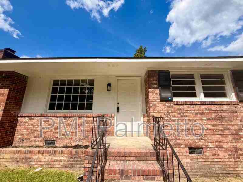 1805 Carousel Cir - Photo 3 of 27