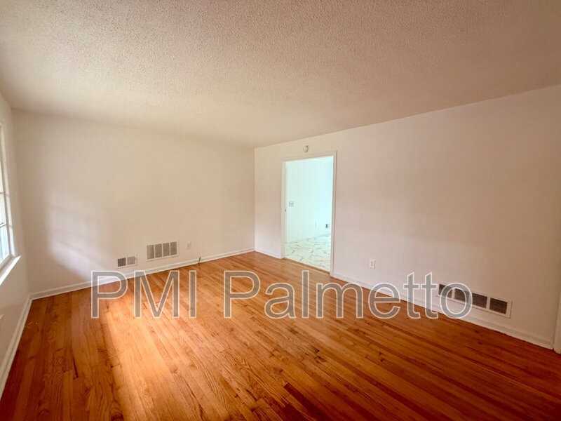 1805 Carousel Cir - Photo 6 of 27
