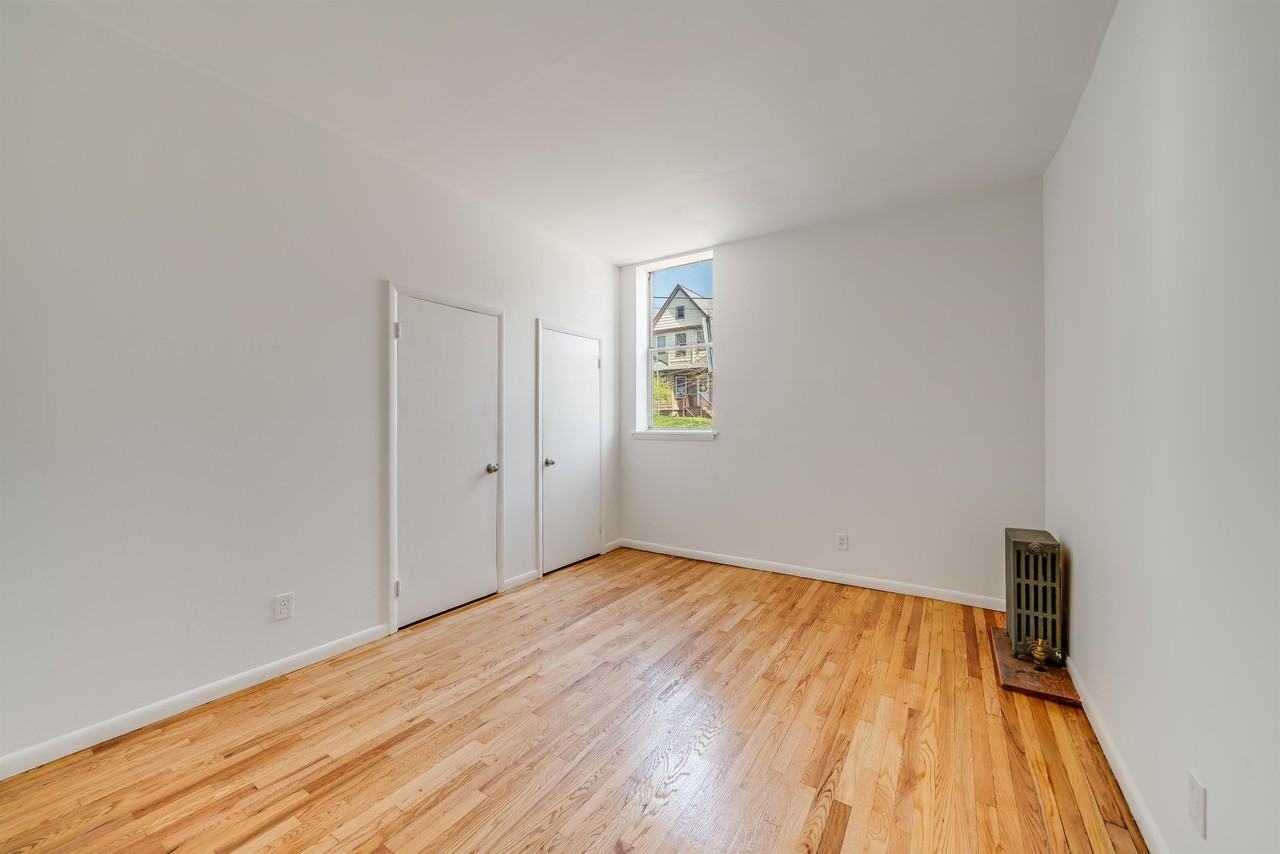 45 Linden - Photo 5 of 12