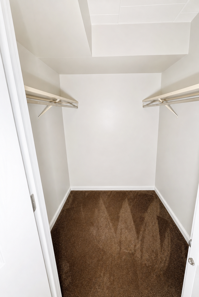 COLONIAL ARMS APARTMENTS -- 009 - Photo 6 of 45