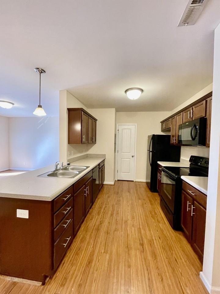 101 Colonnade Street - Photo 3 of 26