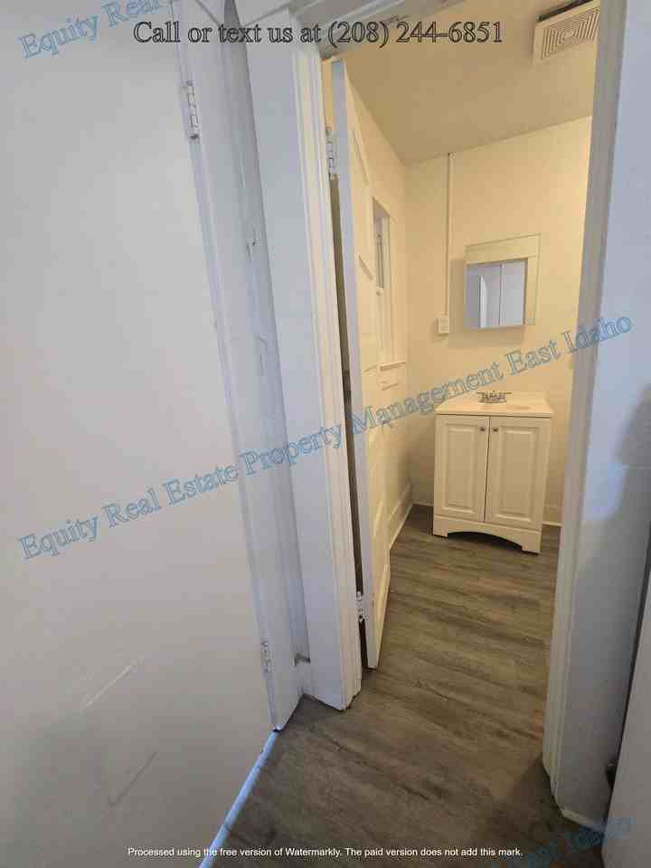 ID - 815 E Clark Street - LB - Photo 7 of 41