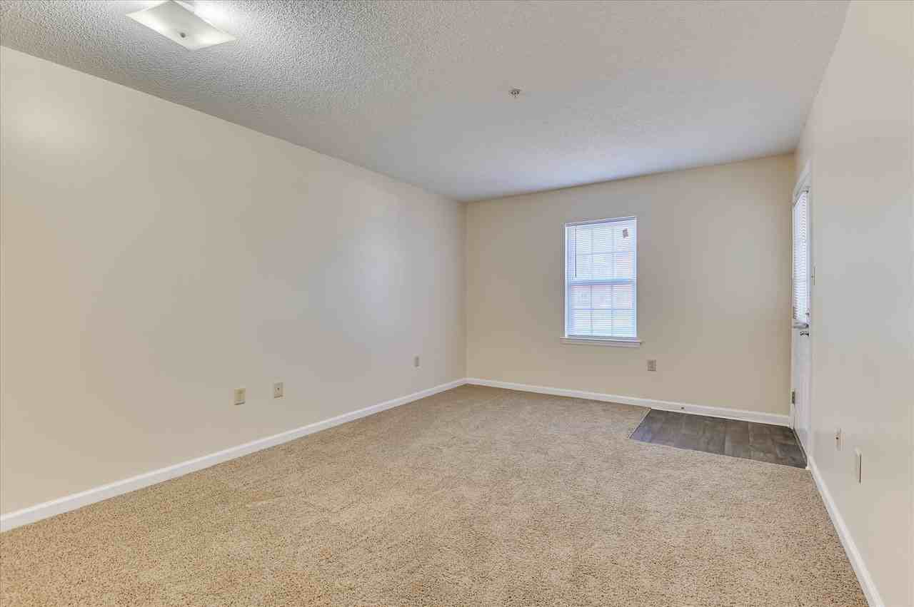 Linden Square - Photo 5 of 15