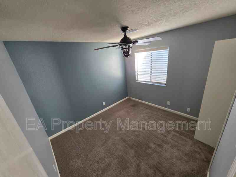 4819 Platinum Loop Ne - Photo 4 of 17