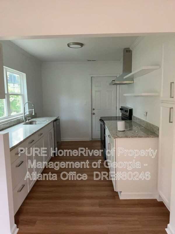 1809 Ellington St - Photo 7 of 19