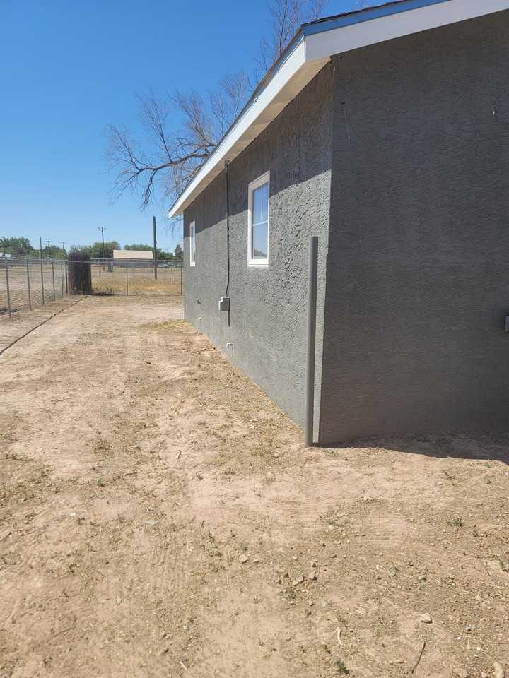 500 East Country Club Road Unit B - Photo 2 of 17