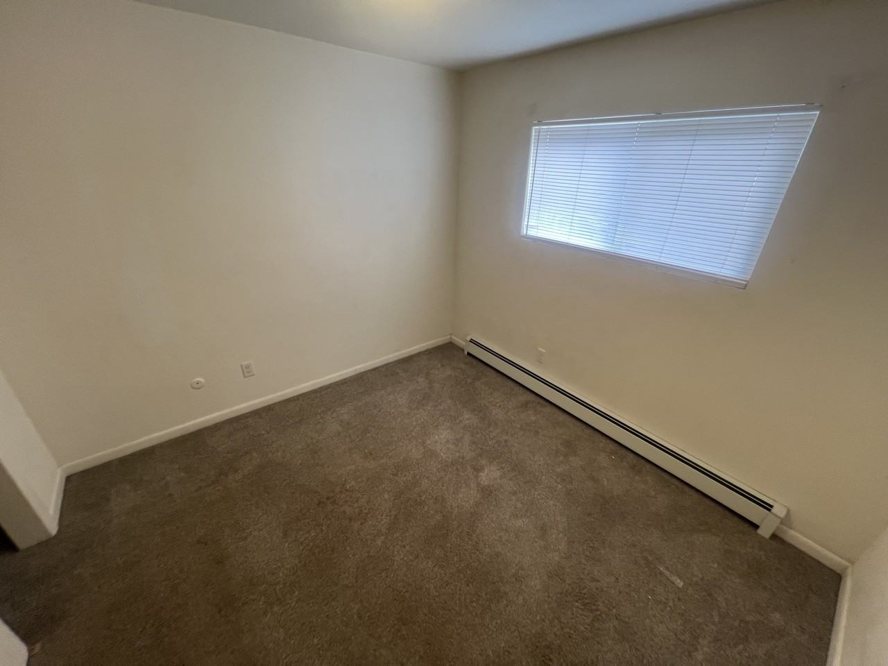 2025 4th Avenue - Photo 6 of 9
