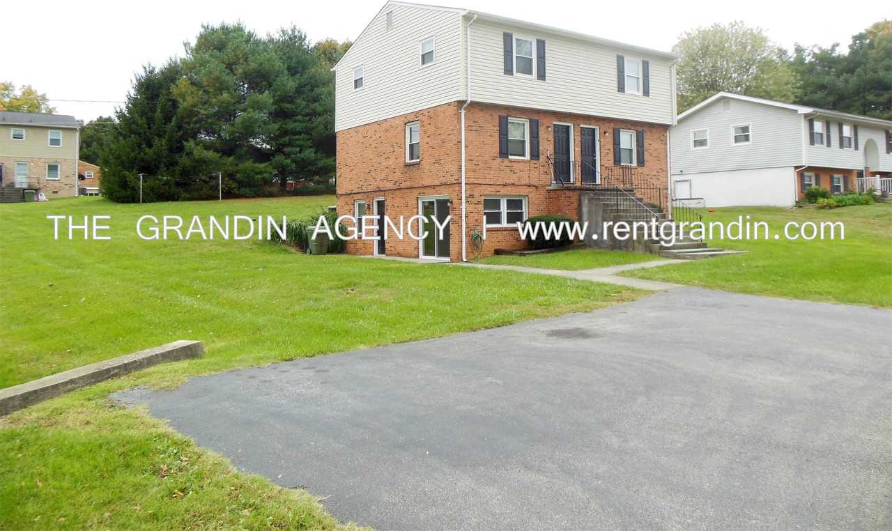 916 Pyrtle Dr. Unit C - Photo 2 of 14