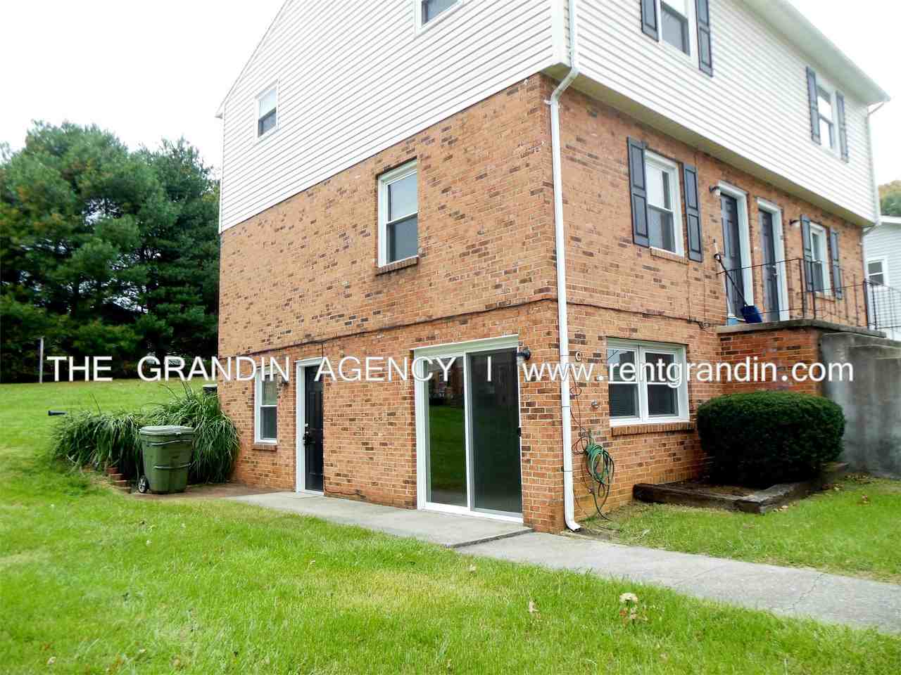 916 Pyrtle Dr. Unit C - Photo 4 of 14