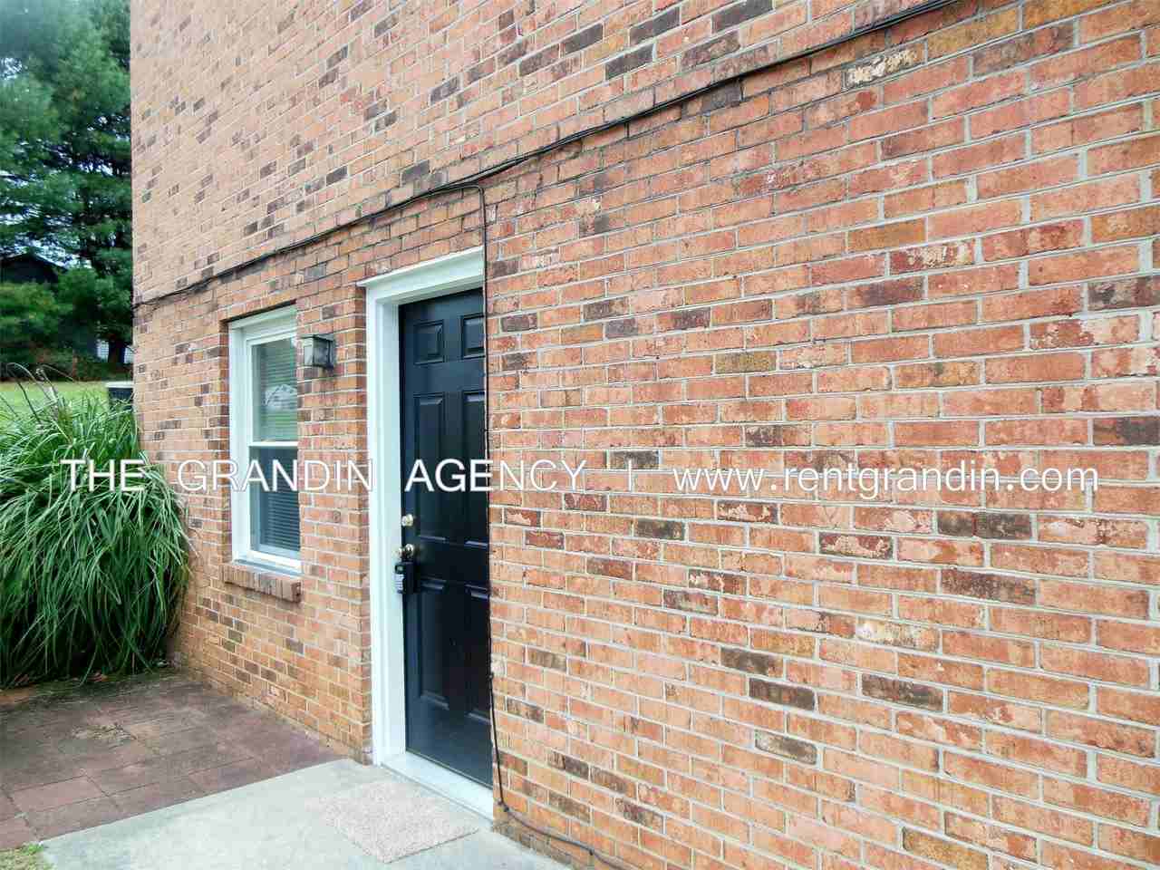 916 Pyrtle Dr. Unit C - Photo 5 of 14