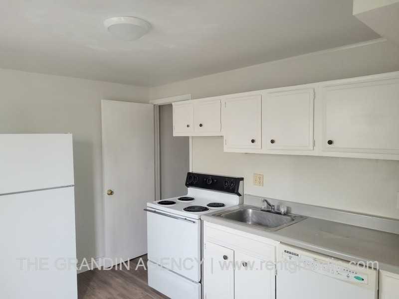 916 Pyrtle Dr. Unit C - Photo 6 of 14