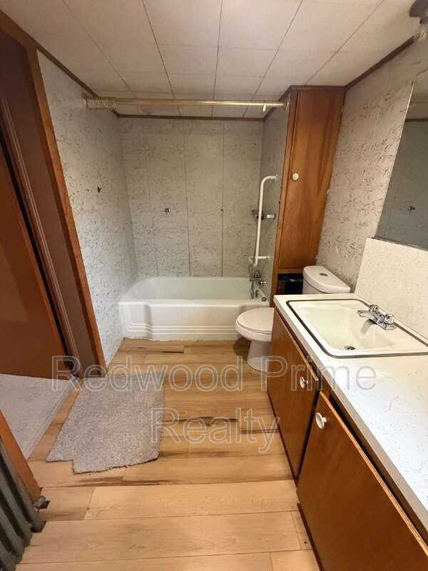 645 Coleman Ave - Photo 6 of 7