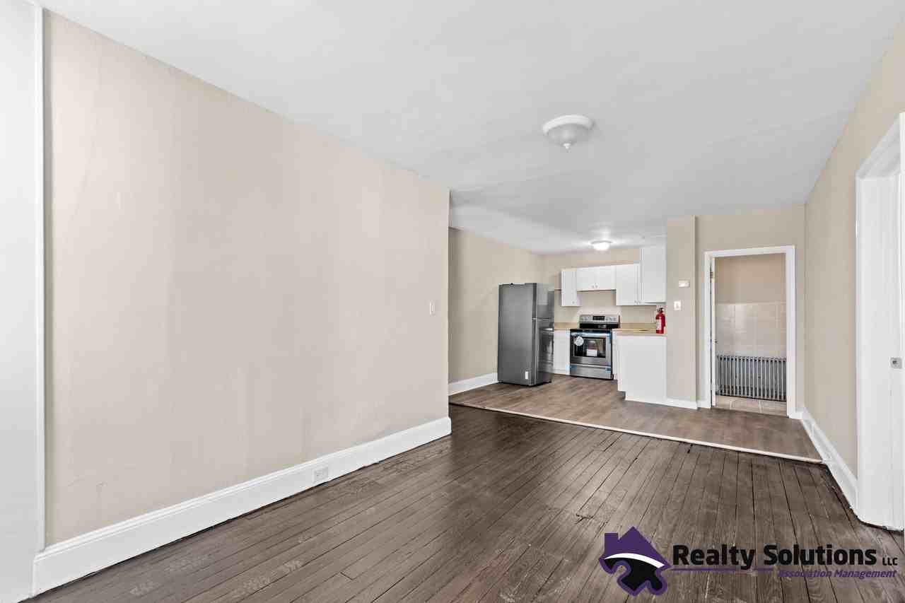 417 N Delaware Street - Photo 5 of 14