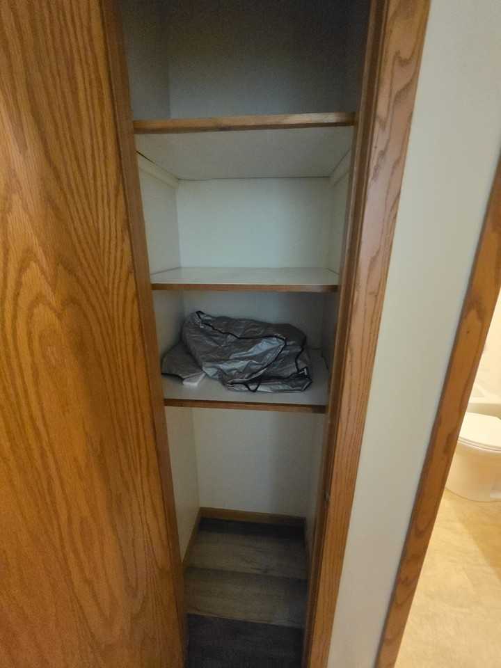 313 E Market St - Photo 7 of 12