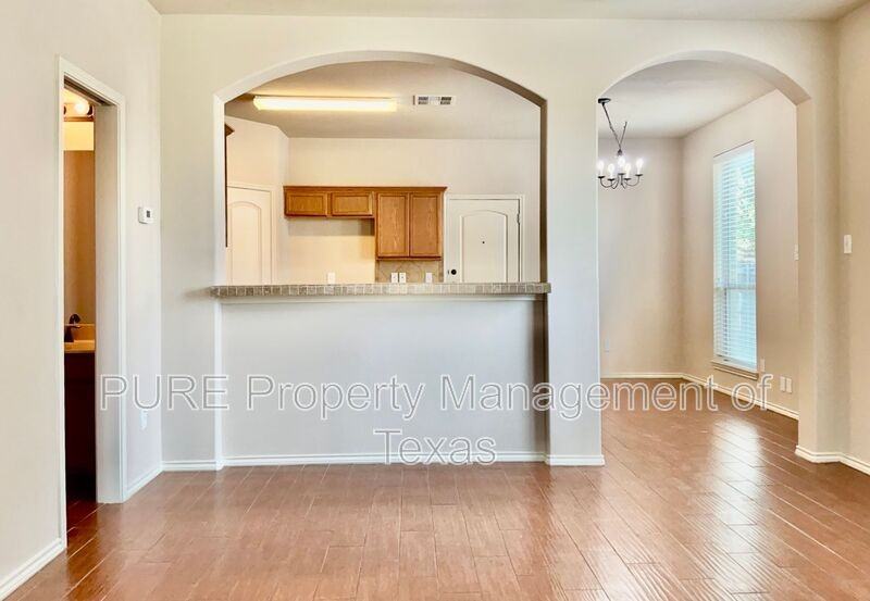 124 S Holly St - Photo 2 of 29