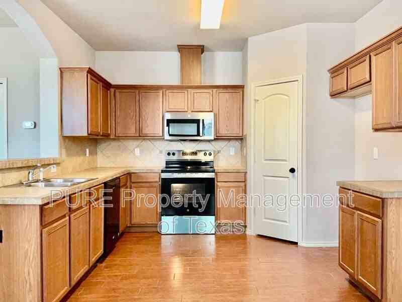 124 S Holly St - Photo 6 of 29